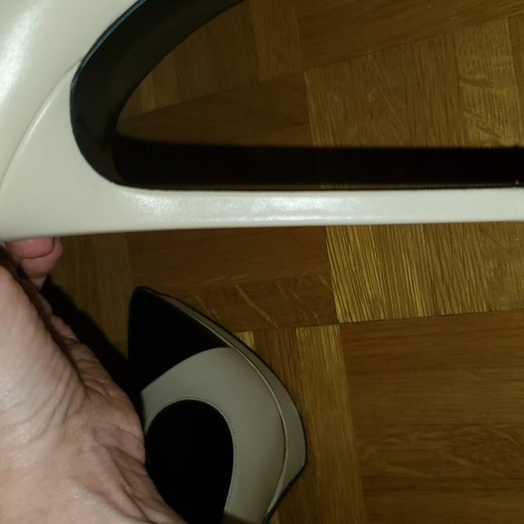 BNIB Saint Laurent Janis Pumps - Picture 8 of 12